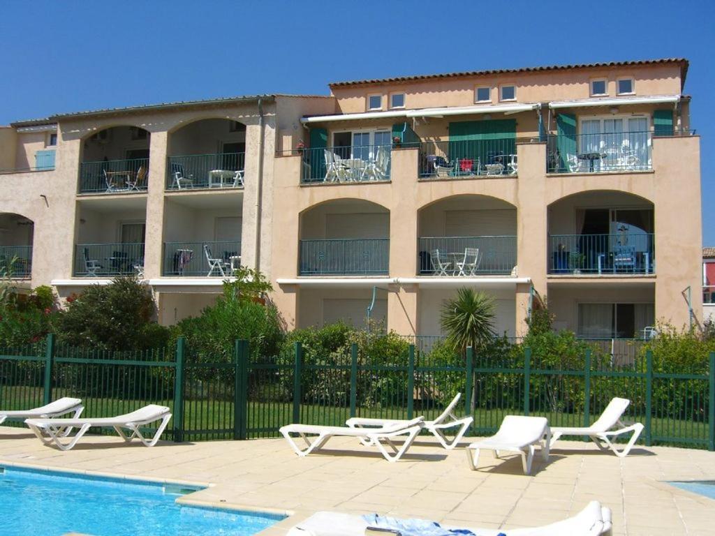 Luxury Apartment In Port Grimaud Bagian luar foto